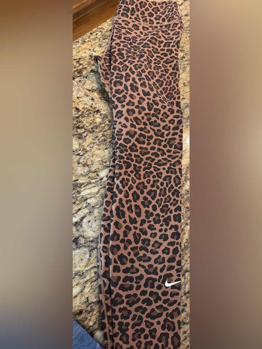 Nike Women’s SIZE M Brown and Black Leopard Print shimmer Leggings NWOT